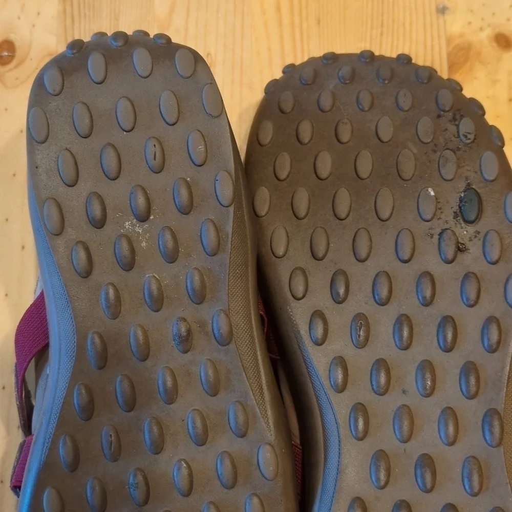Clarks Pr!vo: The Ultimate Comfort and Style for Your Feet!
